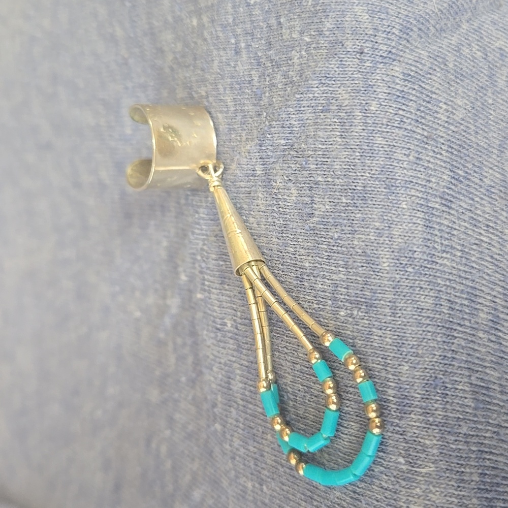 Vintage Southwestern, Sterling and Turquoise Bead Ear Cuff - Picture 2 of 5